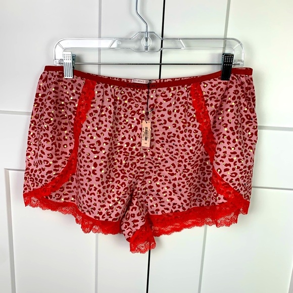 NWT Victorias Secret LARGE Sleep Shorts Red Gold Leopard Boxer - Picture 1 of 5